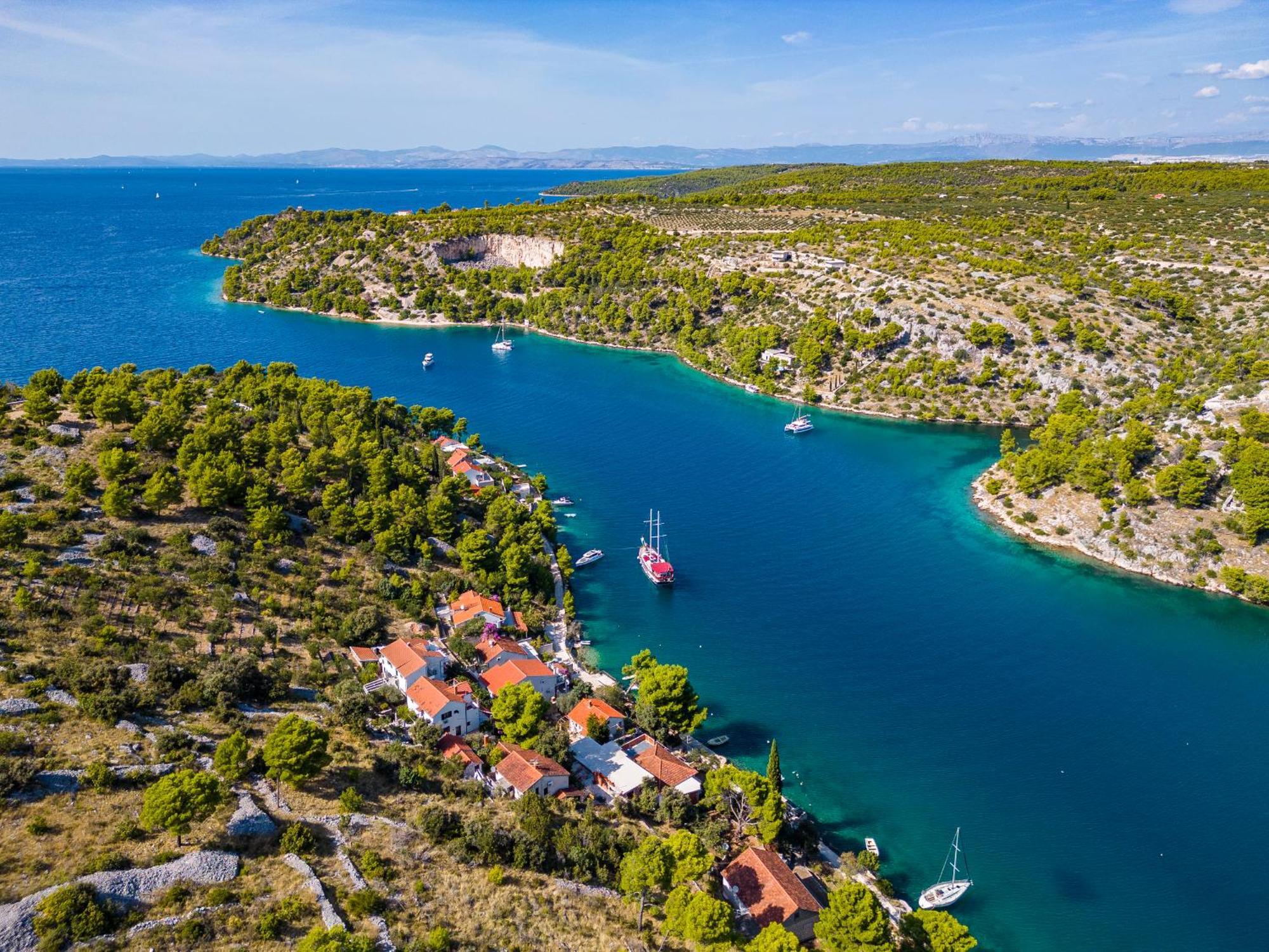 Vila Tudor Bobovisca Bagian luar foto