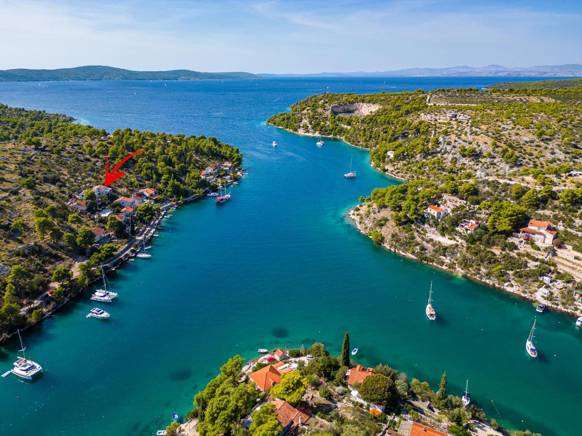 Vila Tudor Bobovisca Bagian luar foto