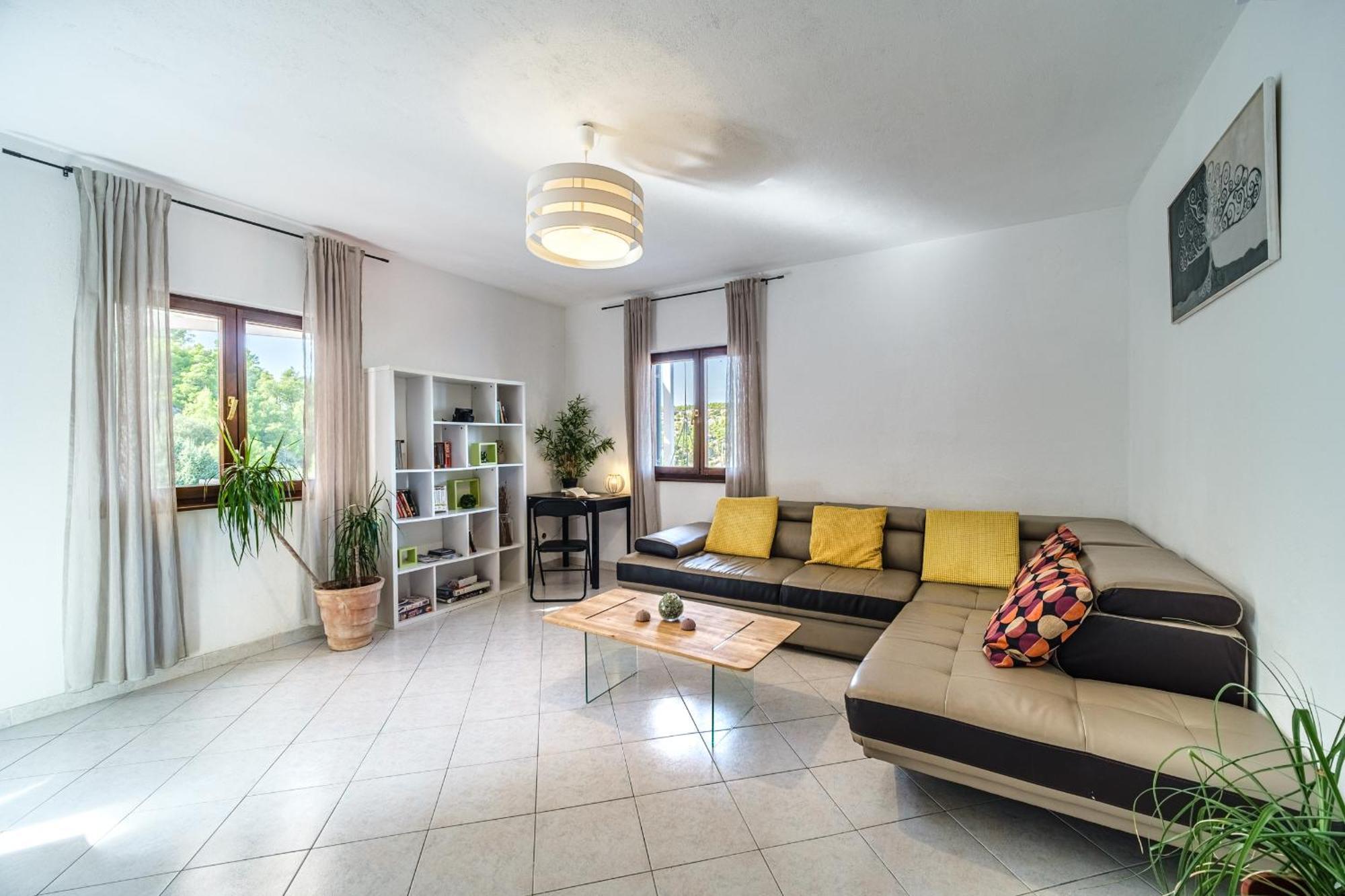 Vila Tudor Bobovisca Bagian luar foto